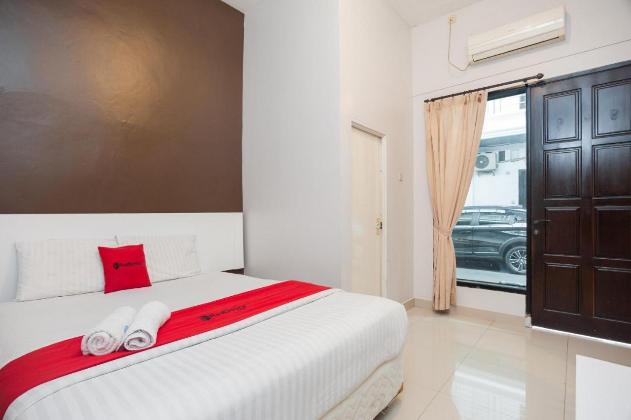 Hotel Reddoorz Syariah Near Taman Air Mancur Bogor Exteriér fotografie
