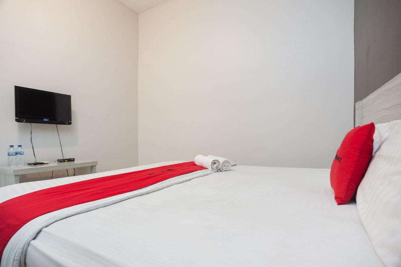 Hotel Reddoorz Syariah Near Taman Air Mancur Bogor Exteriér fotografie