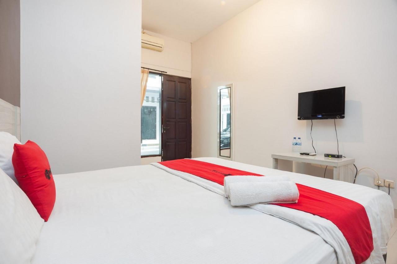 Hotel Reddoorz Syariah Near Taman Air Mancur Bogor Exteriér fotografie