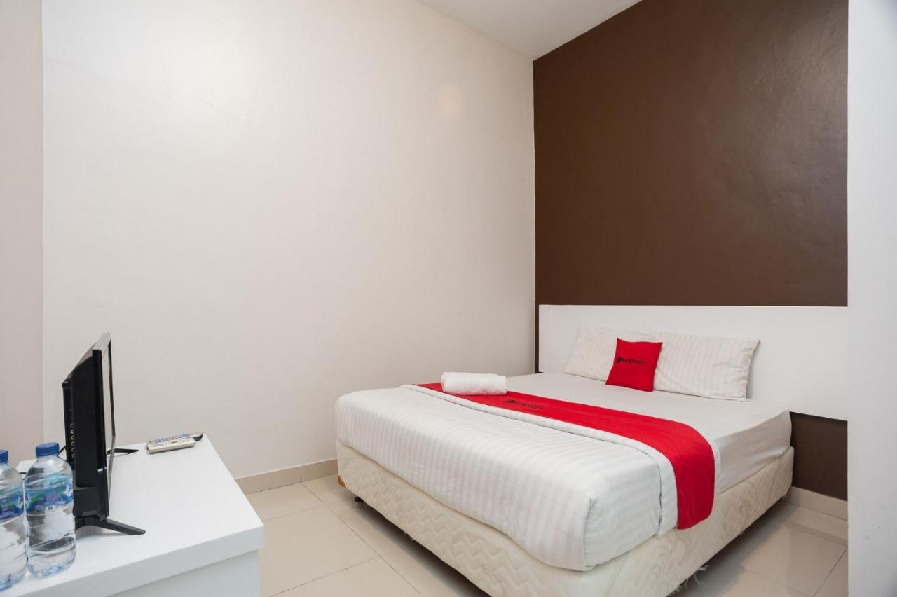 Hotel Reddoorz Syariah Near Taman Air Mancur Bogor Exteriér fotografie