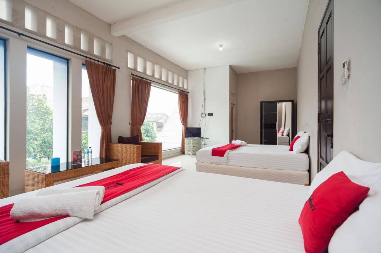 Hotel Reddoorz Syariah Near Taman Air Mancur Bogor Exteriér fotografie