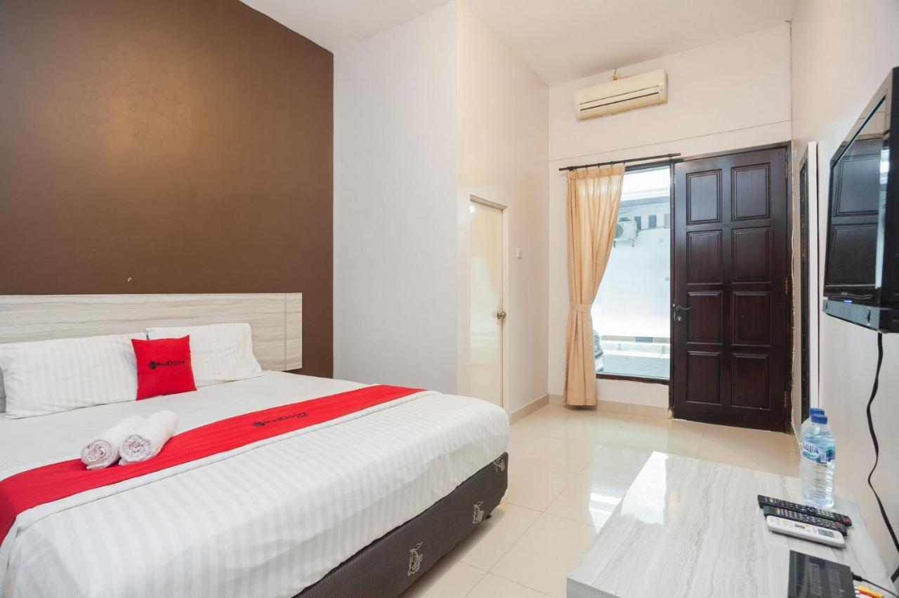 Hotel Reddoorz Syariah Near Taman Air Mancur Bogor Exteriér fotografie