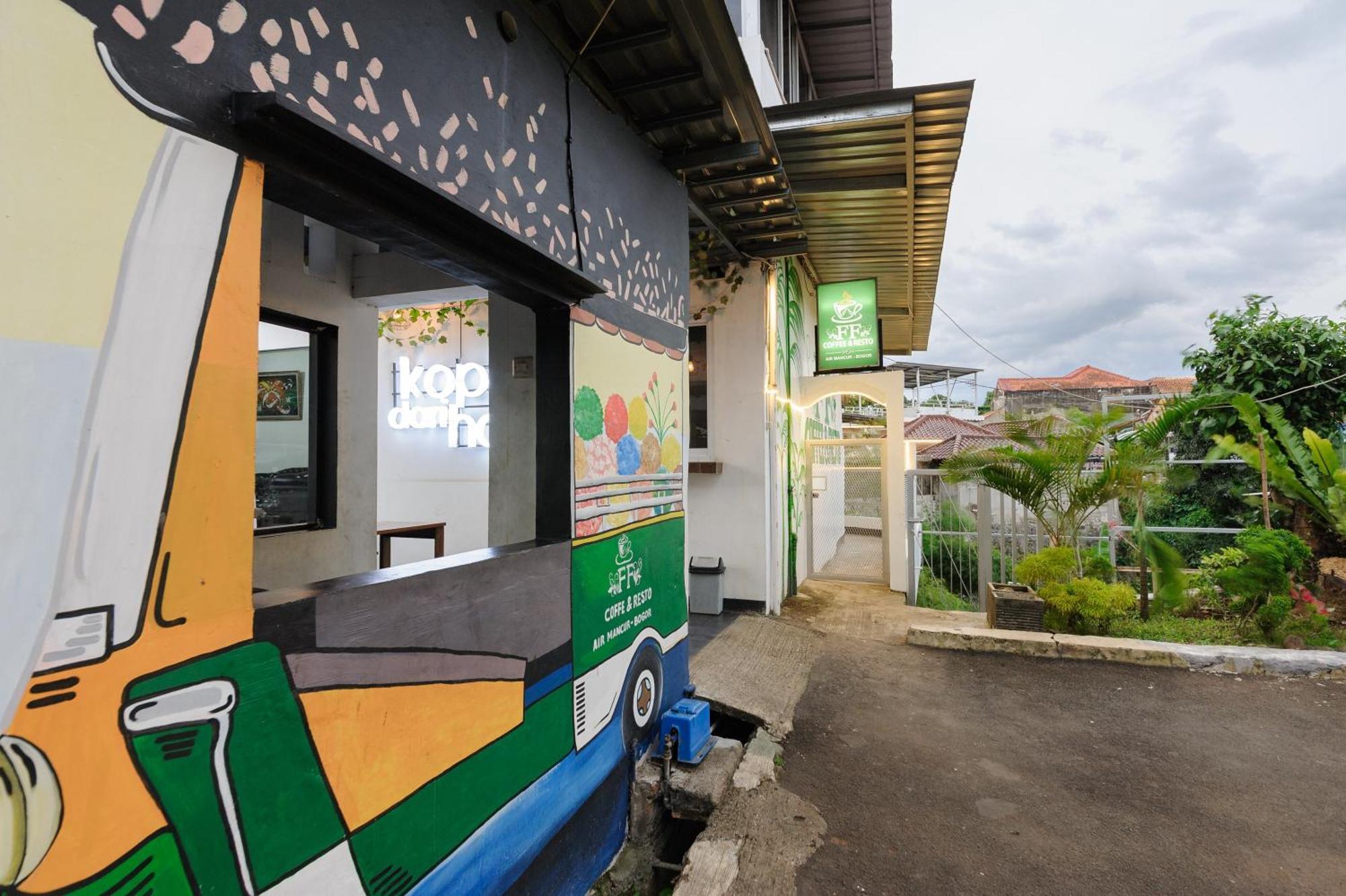 Hotel Reddoorz Syariah Near Taman Air Mancur Bogor Exteriér fotografie